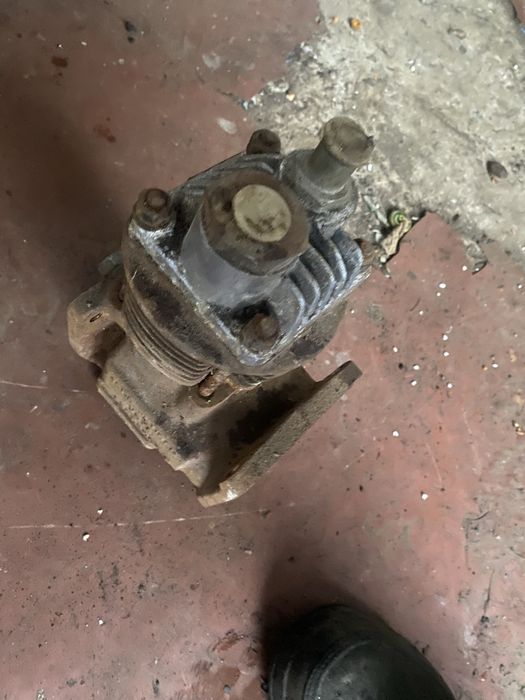 Компресор т 40 ніби як новий