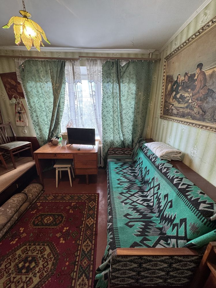 3-к Подол , рядом Атб