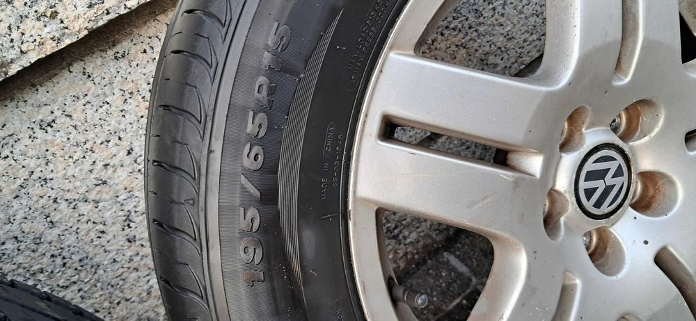 Vendo 5 Pneus e Jantes em Aluminio