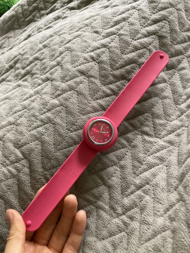 Różowy zegarek na rękę Quartz w gumowej obudowie