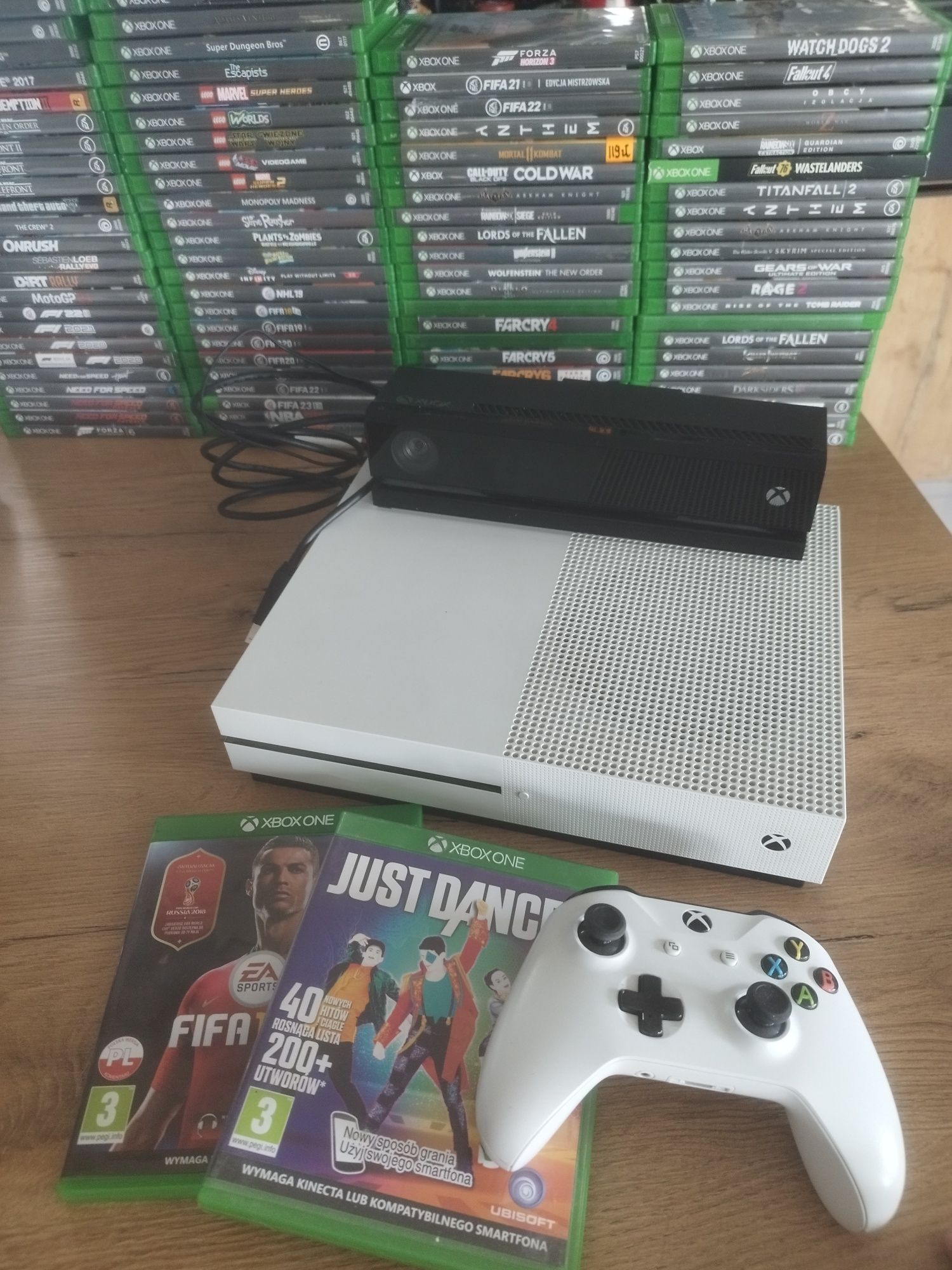 Xbox one S 4K + Kinect + Gry + Pad just dance fortnite fifa