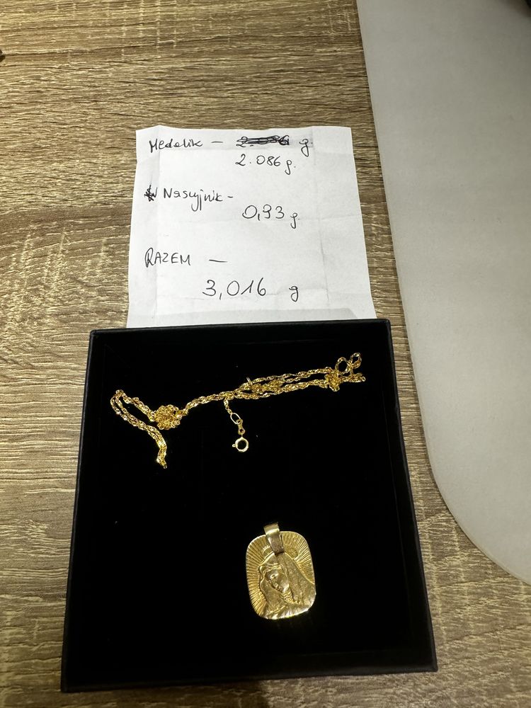 Złoty medalik Maryja złoty łańcuszek 3 gram próba 585