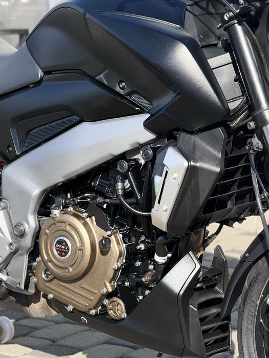 Bajaj Dominar 400 (баджадж домінар 400)