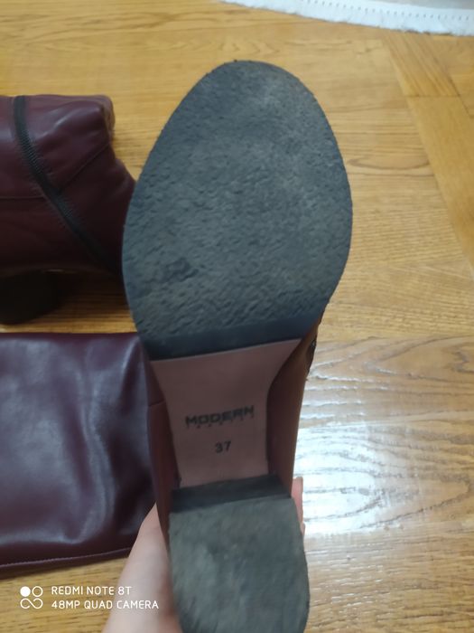 Продам жіночі осінні шкіряні чоботи розмір 37