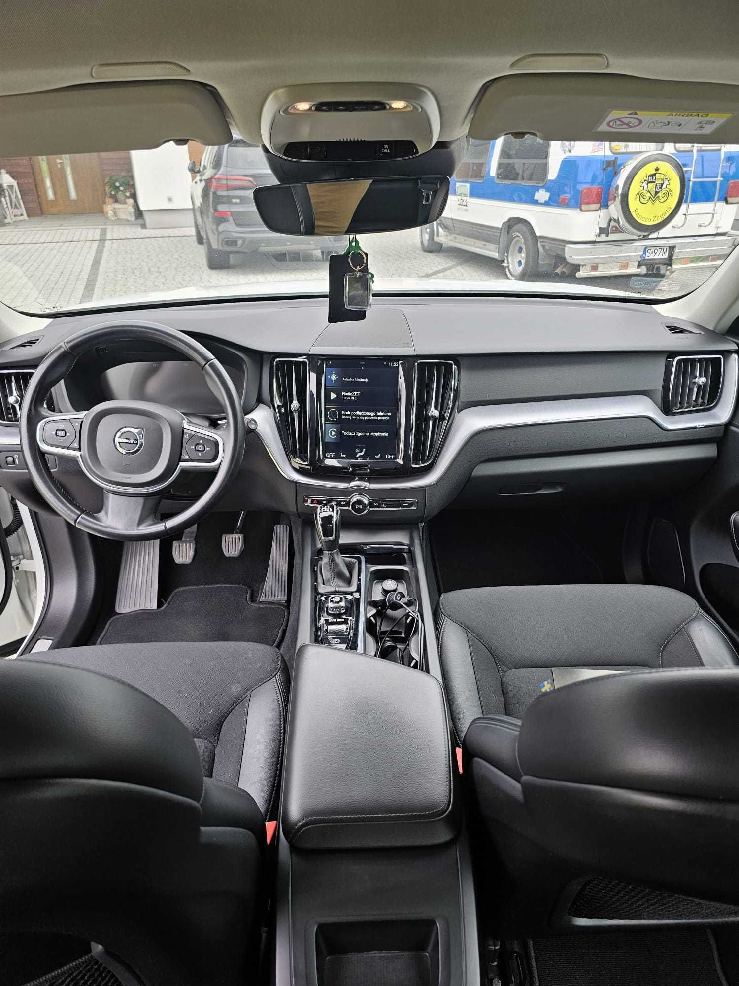 Volvo XC60 D3 2.0 Diesel 2019R 150 KM Momentum Pro