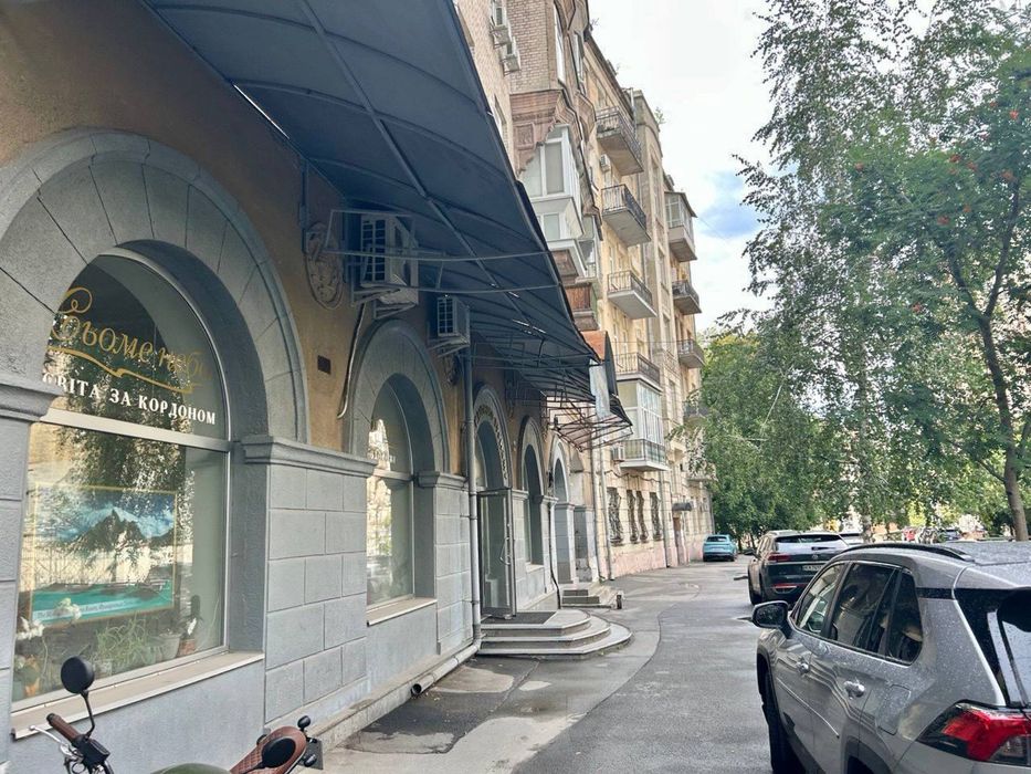 Приміщення з ремонтом! 143,3 м2 Київ!