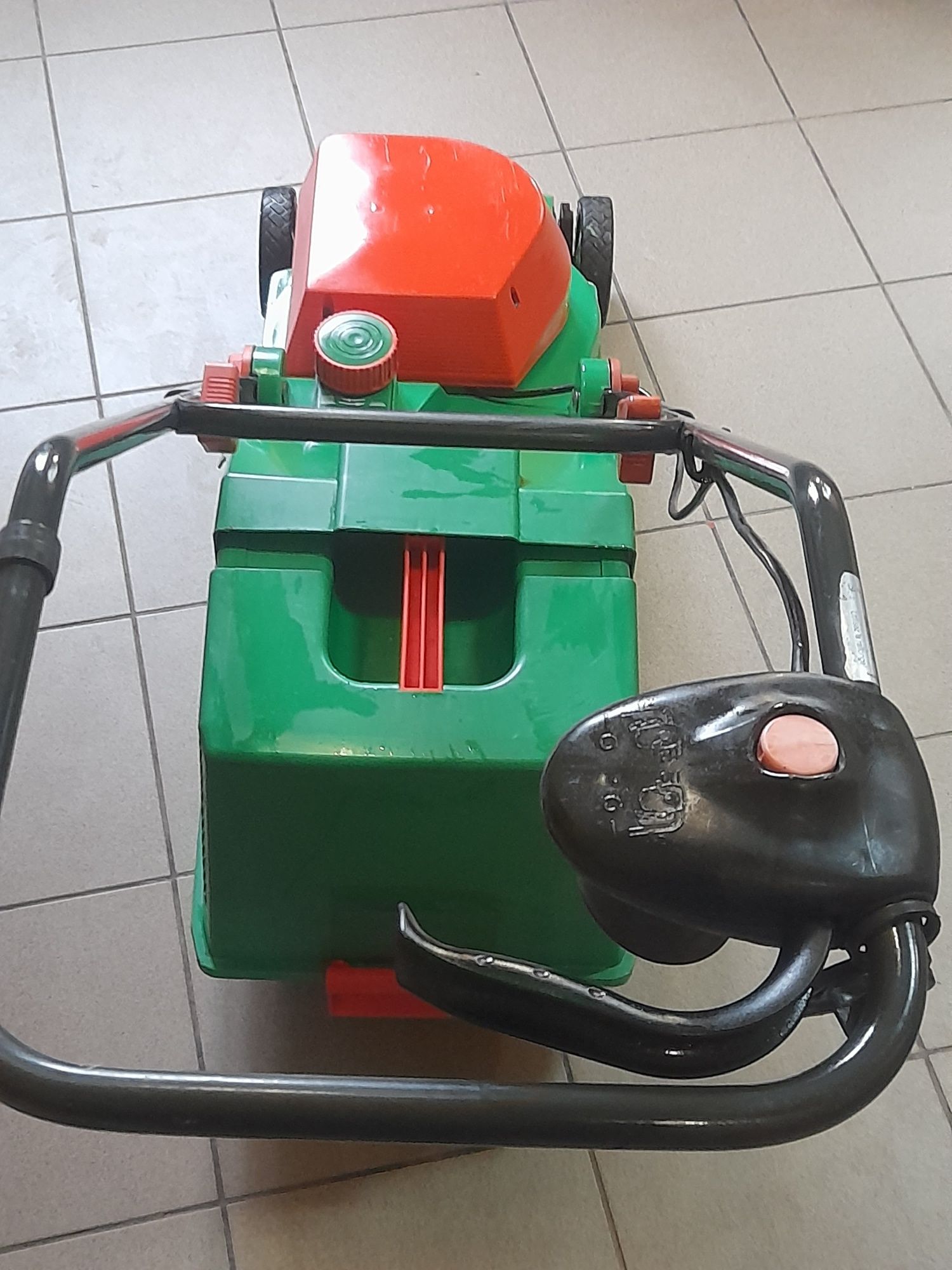 Електрична  газонокосилка  *BRILL-1100wt.