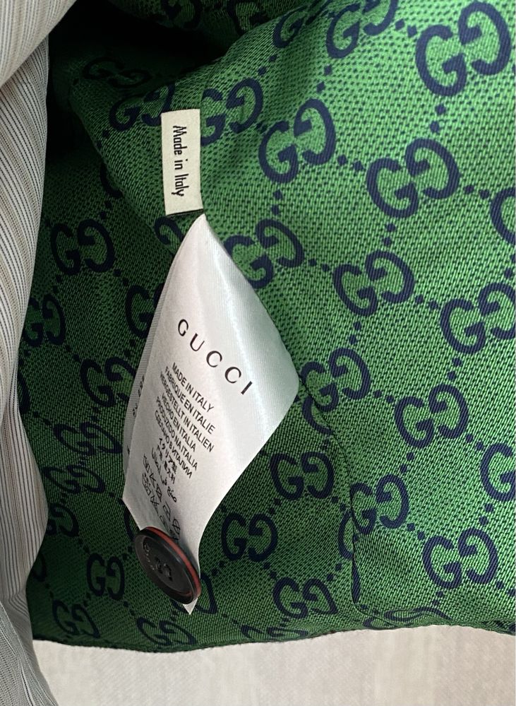 Чоловічий костюм  Gucci, вовна, шовк, оригінал, 48 розмір.