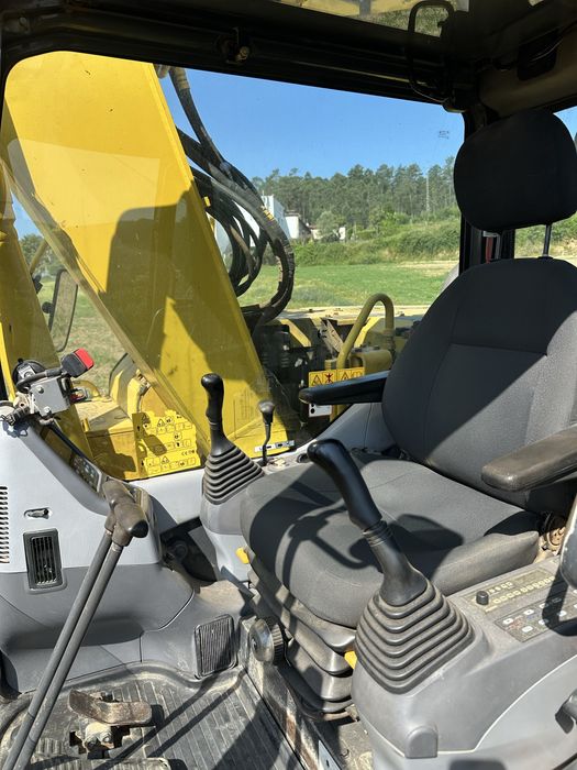 Giratoria Komatsu138