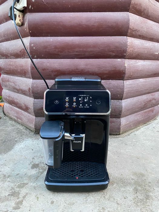 Кавомашина Phillips LatteGo EP2231 2022 рік магазин гарний стан