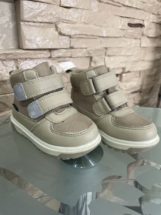 Черевики дитячі водонепроникні H&M 20/21розмір бежеві