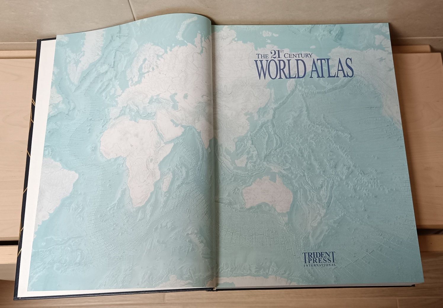 ATLAS Mundial "21st Century World Atlas"