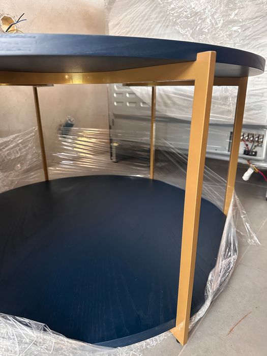 Mesa de centro de sala azul