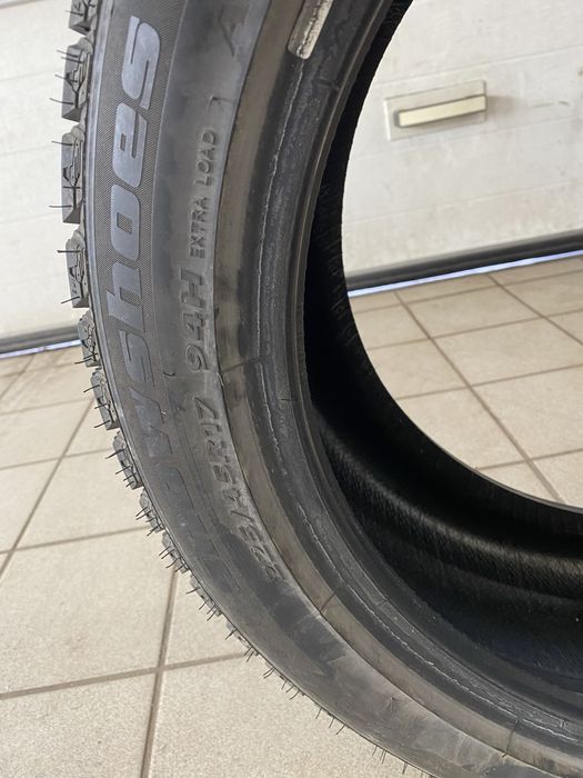 Продам шини KAPSEN AW-33 225/44R17 94H