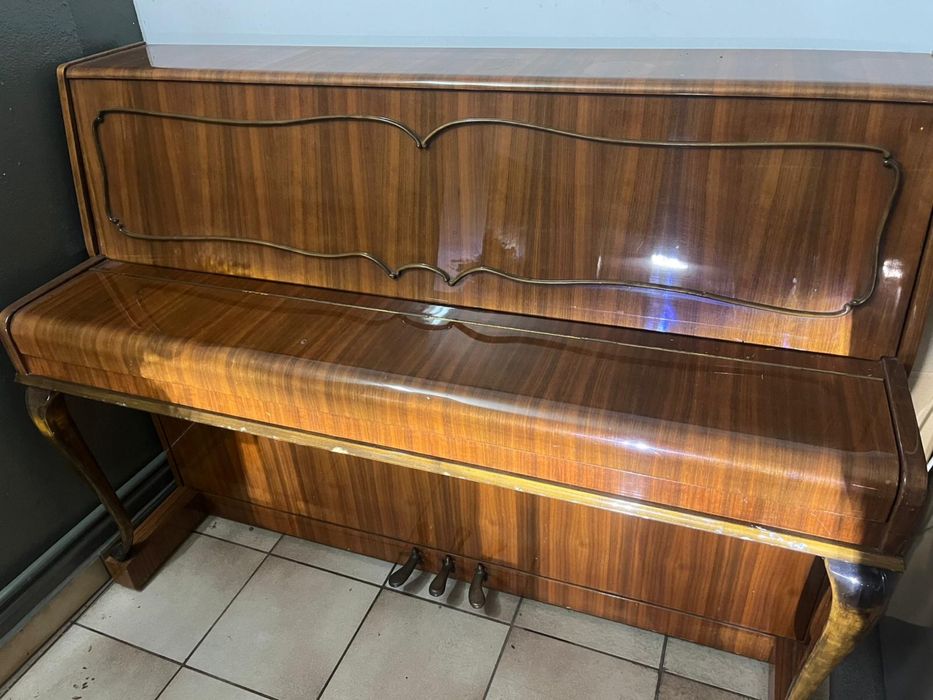 Pianino marki Calisia