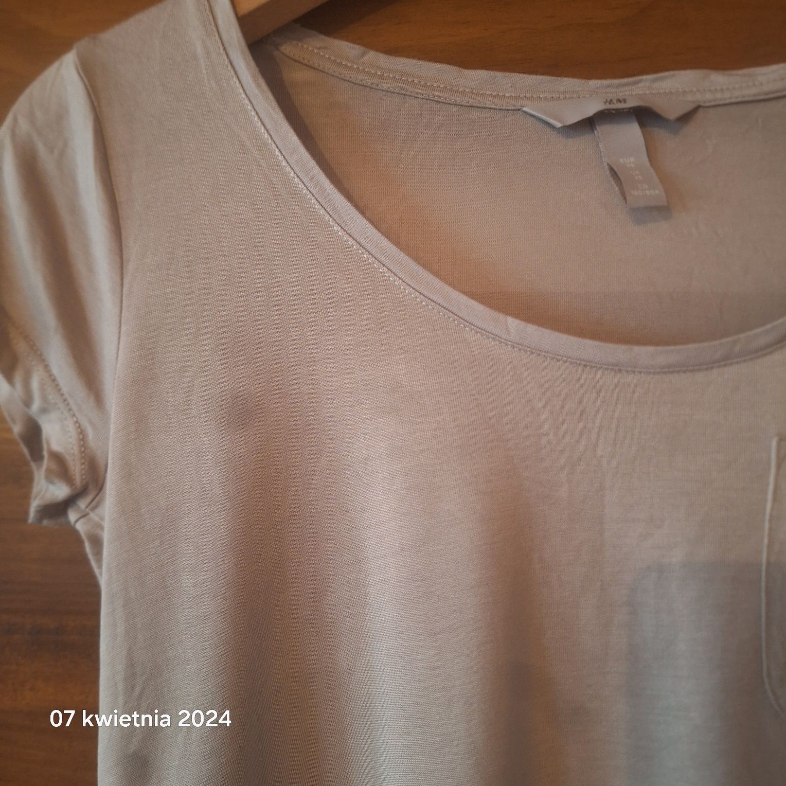 Bluzka damska H&M rozmiar XS 100%viscoza stan bardzo dobry