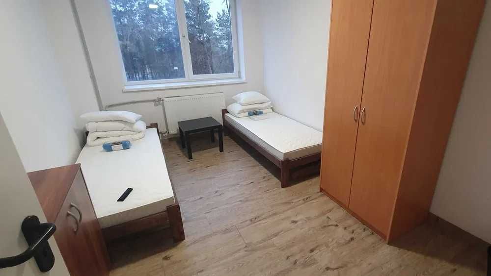 100 грн/доба та 400 грн/тиждень Київський хостел Позняки