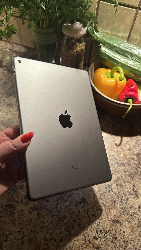 Tablet iPad Apple - super stan TOUCH ID - PROCREATE