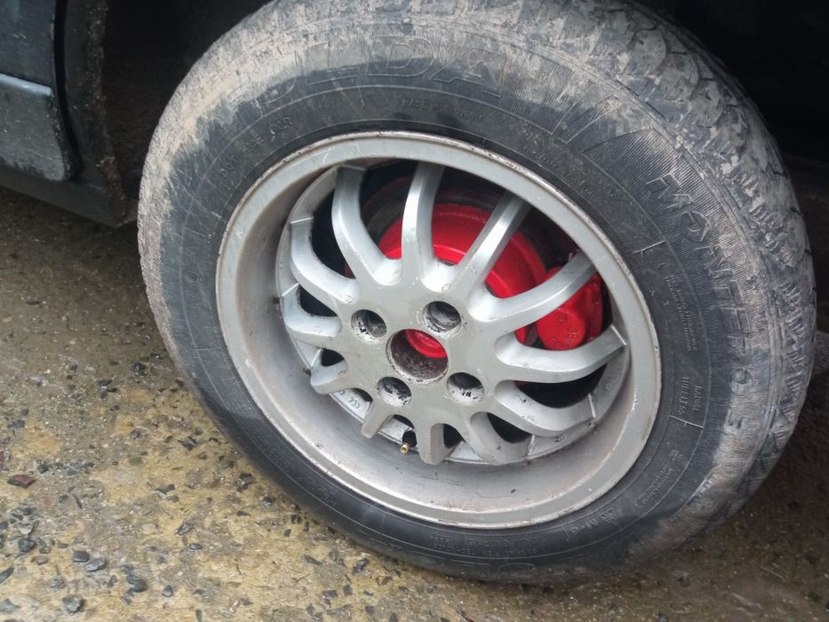 Титани R15 4x100 з резиною