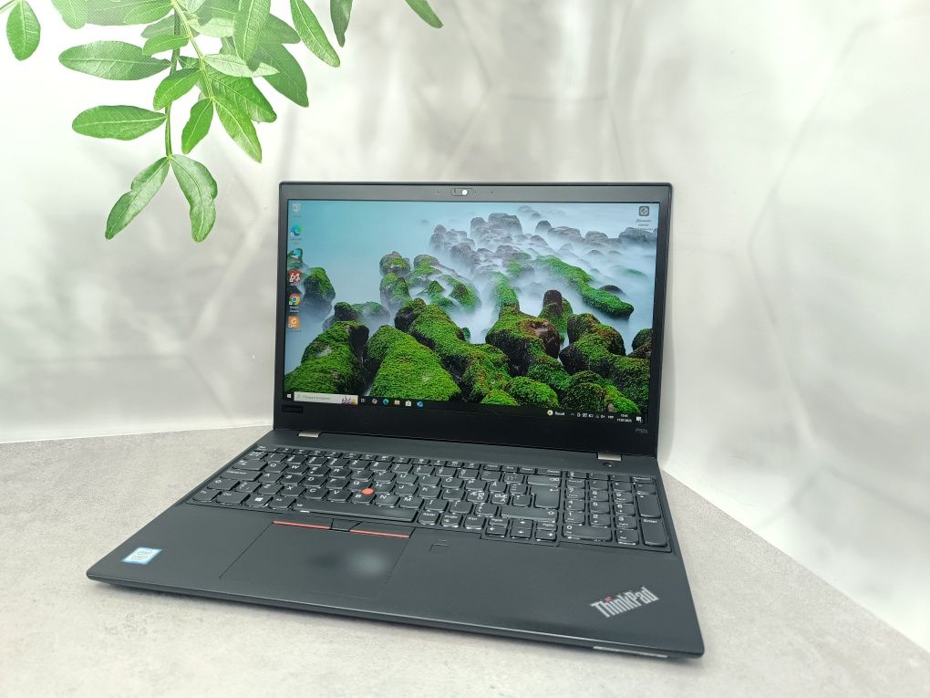 Quadro P500 (2GB)/Lenovo ThinkPad P52s/i7-8550U/16/256/15.6"/IPS