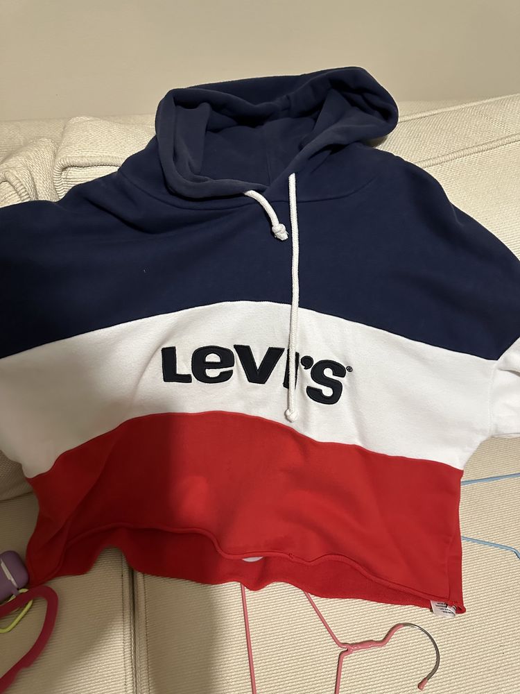 Camisola Levis com capuz de marca Levis , ótimo estado