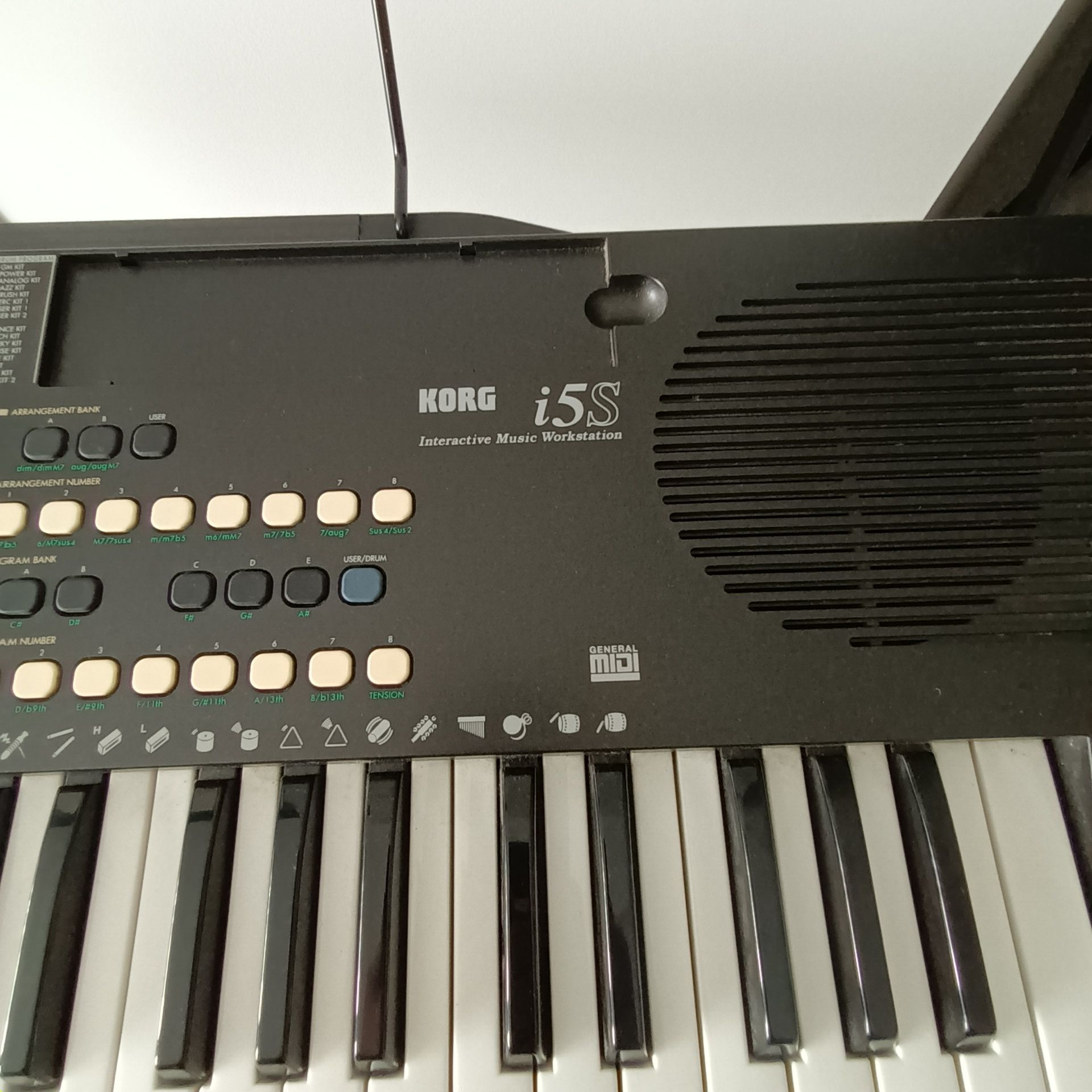 Keyboard KORG i5S
