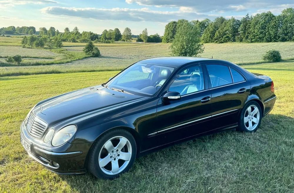Mercedes-Benz Klasa E Samochód sprowadzony w 2021 roku