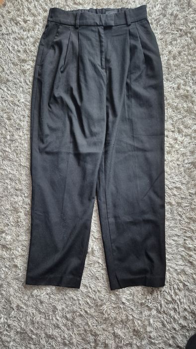 Czarne spodnie cygaretki damskie