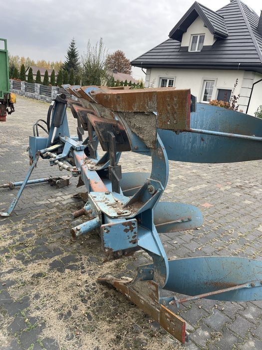 Pługi 3 obrotowe Overum