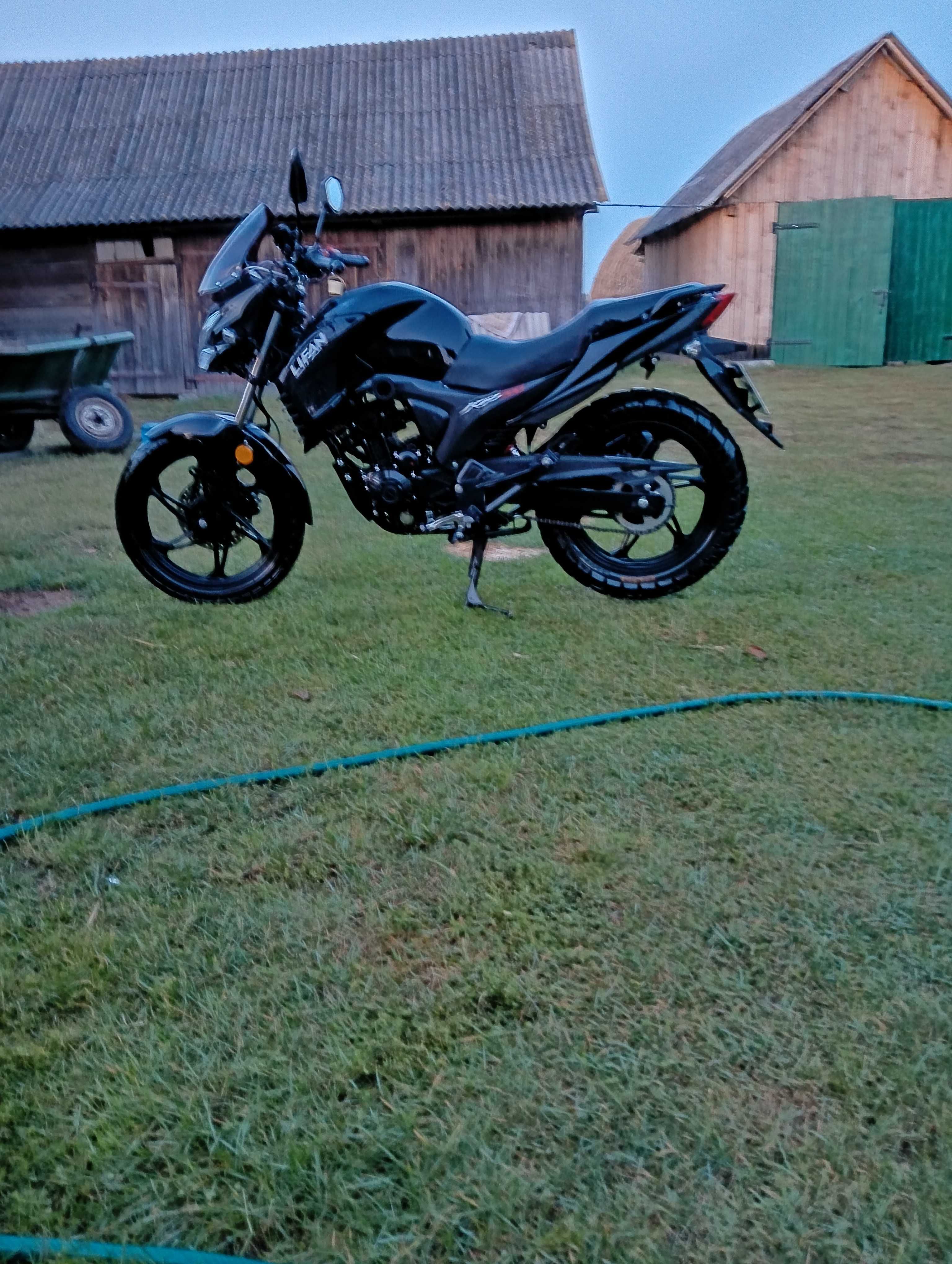 Продам мотоцикл lifan