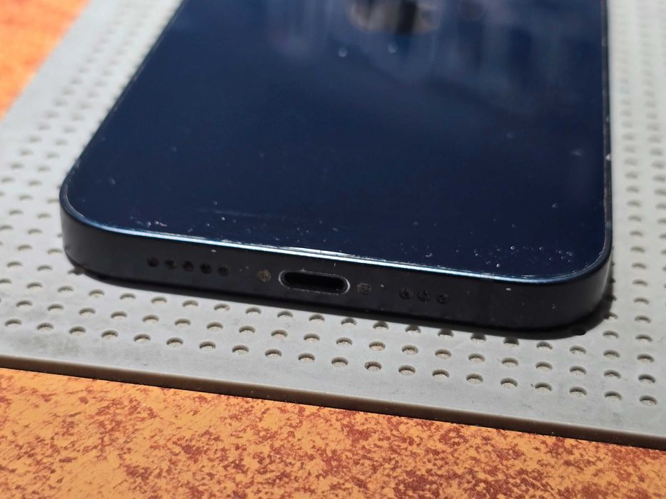 FV23% Używany - Apple iPhone 13 128GB Czarny (3) - GSM Baranowo