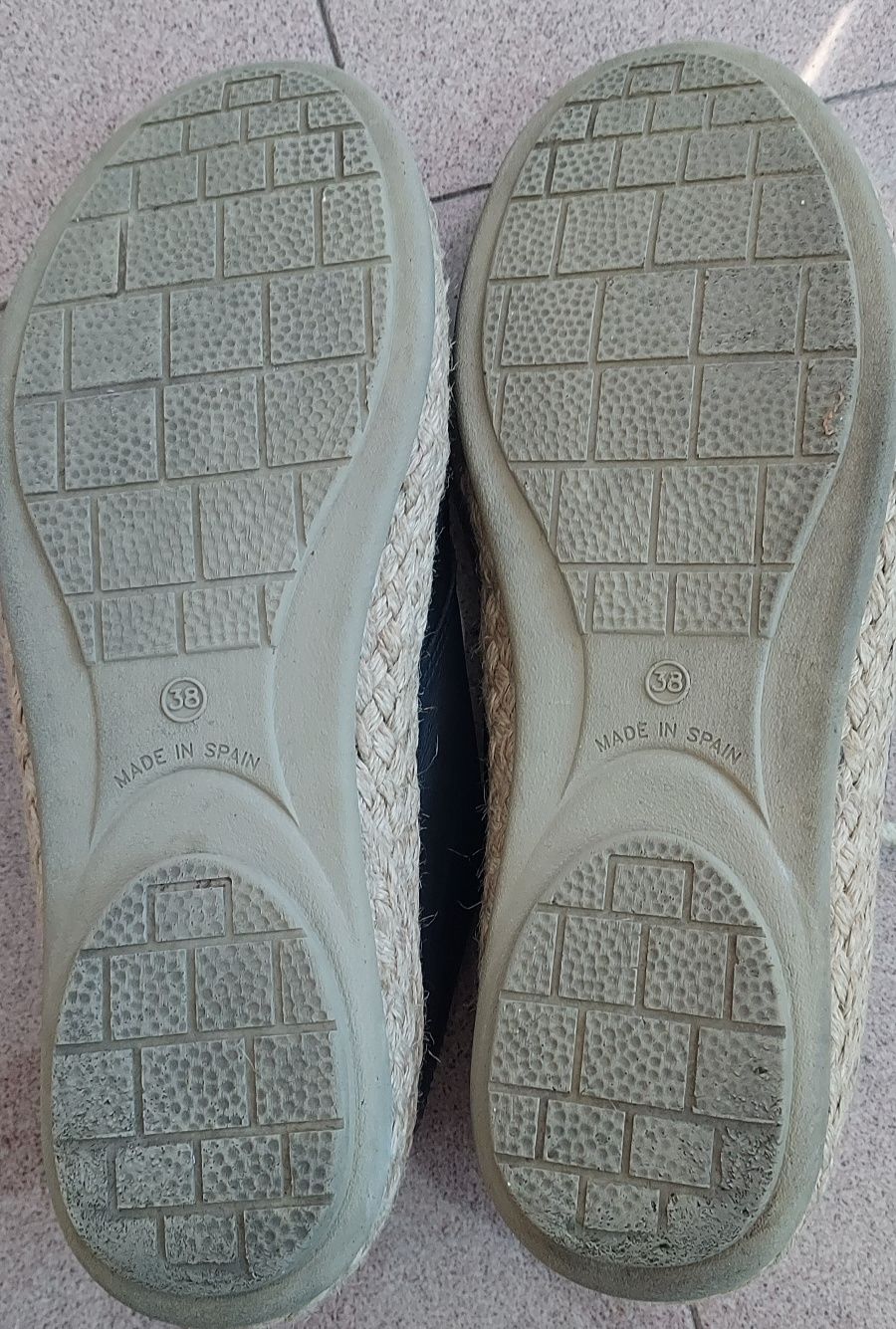 Sapatos em pele confortáveis