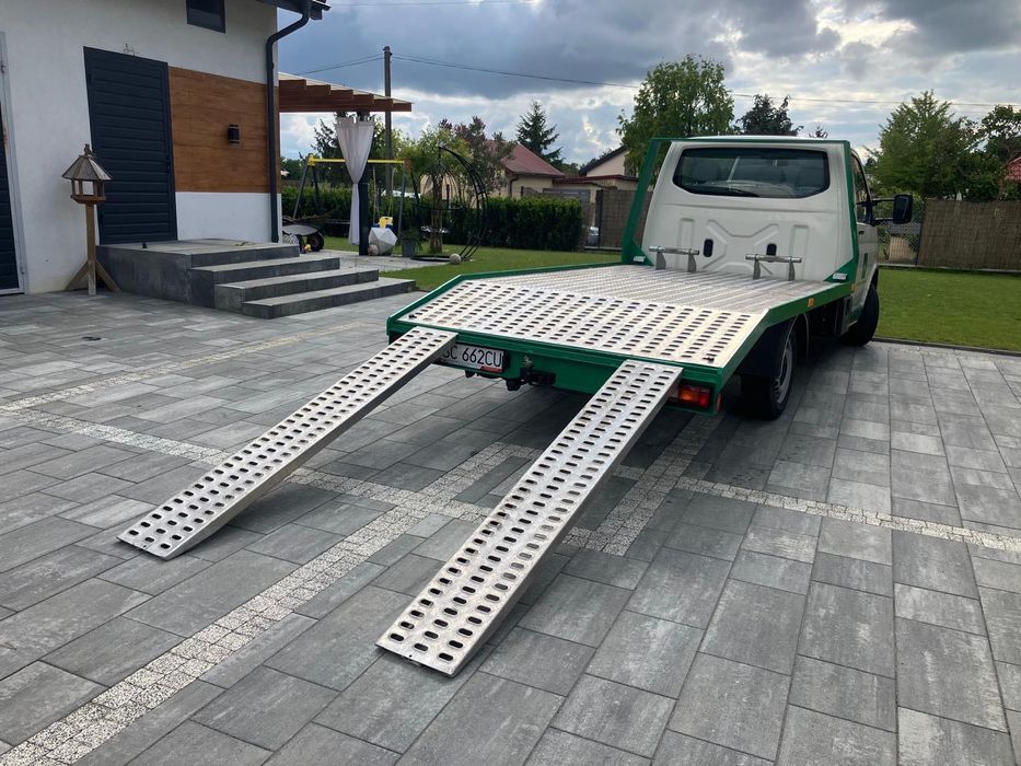 Volkswagen Transporter 2,5 TDI 130 km laweta