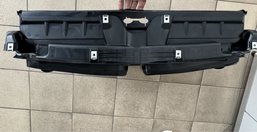 Жалюзі Ф10 ф11 установочна панель bmw f10 f11 f07 f01 дифузор разборка