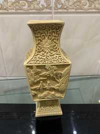Китайська ваза