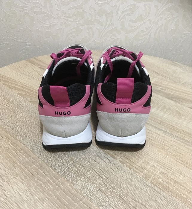 Кросівки Hugo жіночі