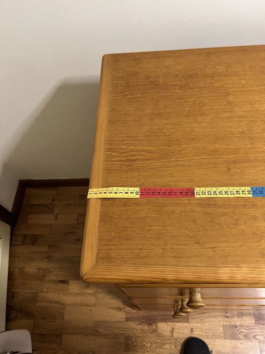 Comoda madeira 4 gavetas em bom estado