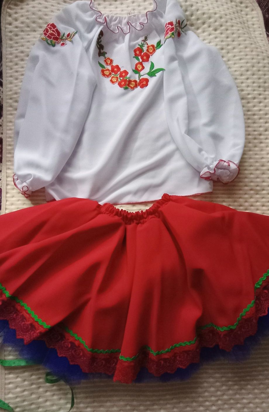 Вишиванка, пишна спідниця червона з фатім, Святкова сукня для дівчинки