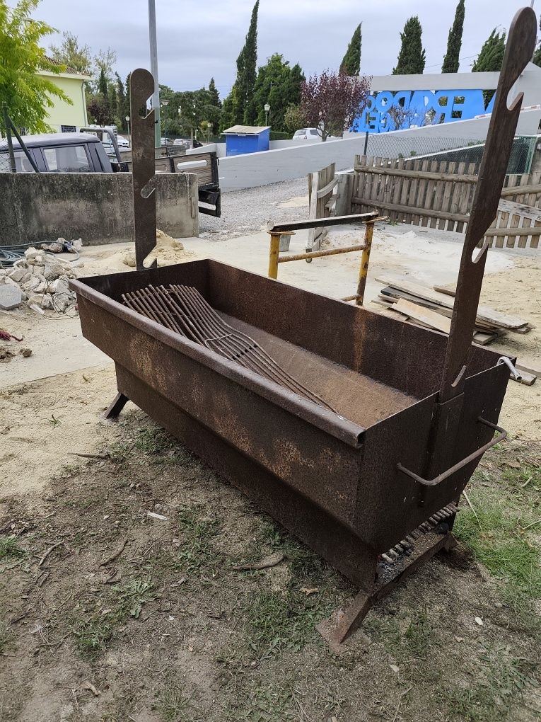 Vendo churrasqueira