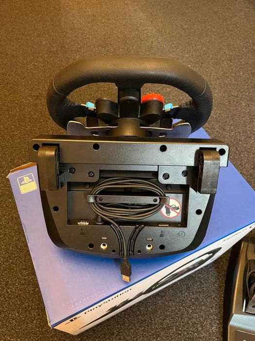 Kierownica Logitech G29 z pedałami
