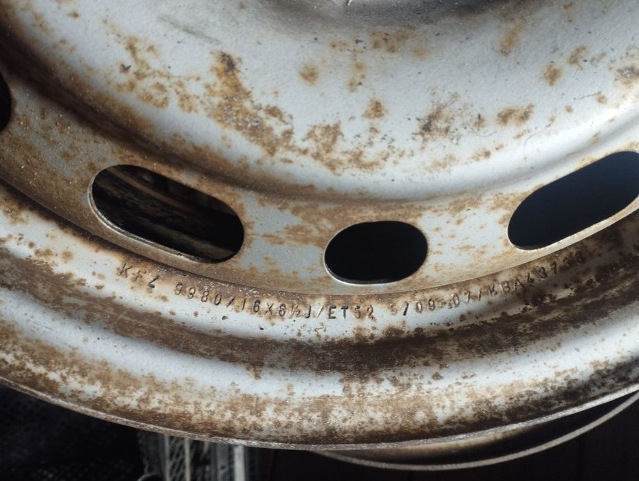 Продам диски R16