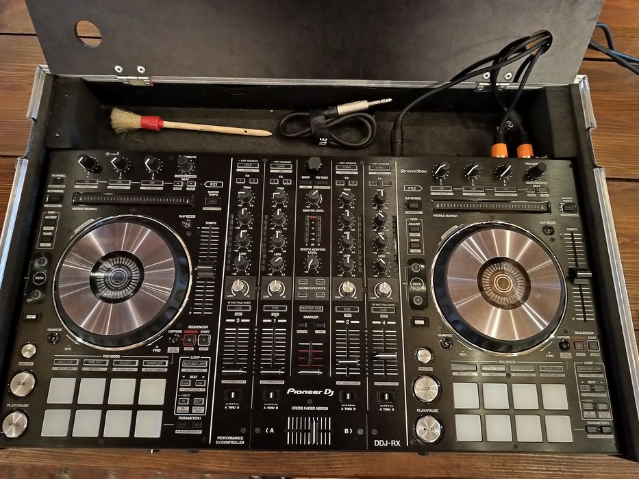 Pioneer DDJ RX + Case