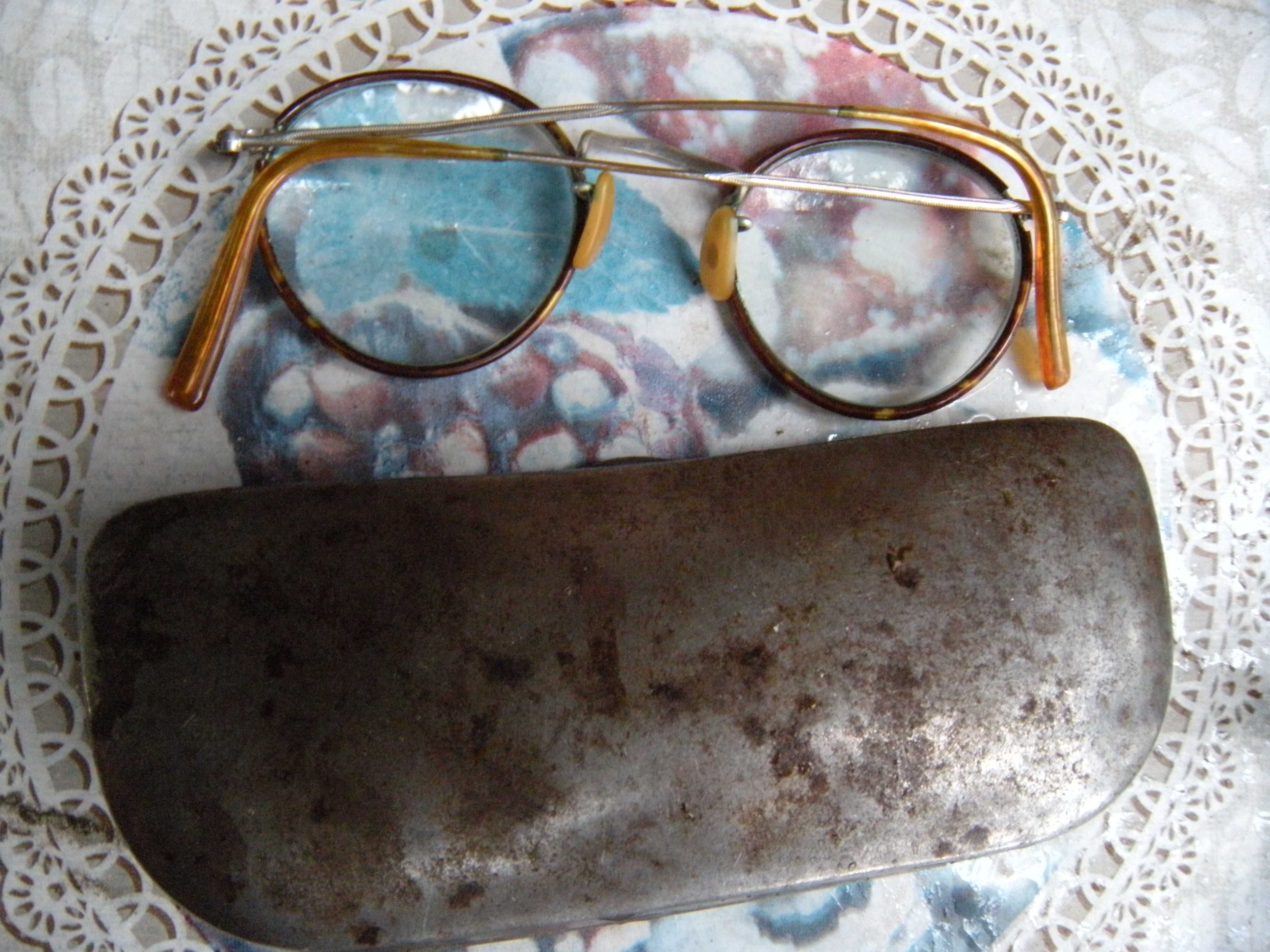stare okulary etui futerał metalowy