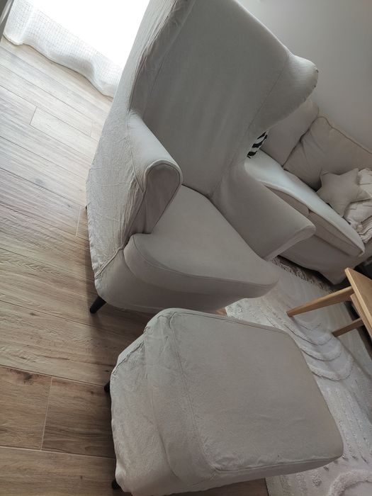 Fotel "Uszak"  IKEA z podnóżkiem