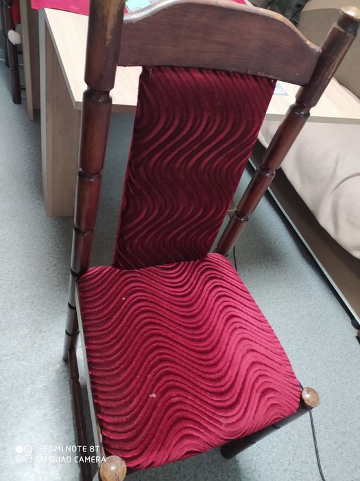 Solidne Krzesła drewniane z obiciem 5sztuk