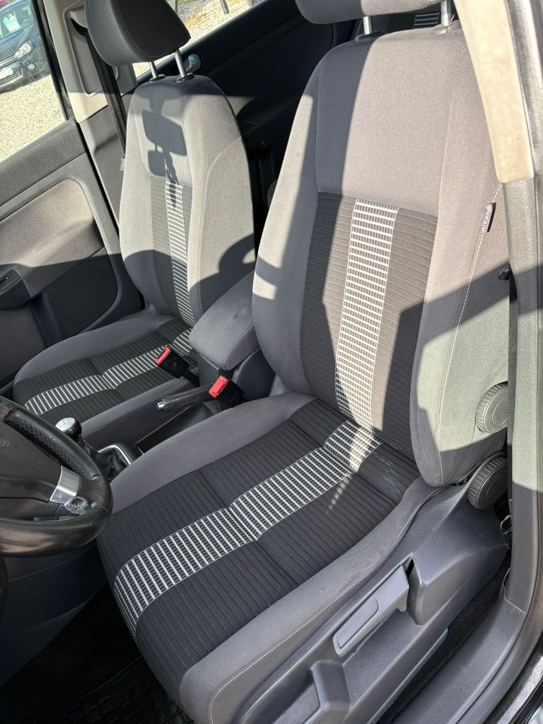 VW Golf + 1,9TDi Ładny i zadbany sprawna klima