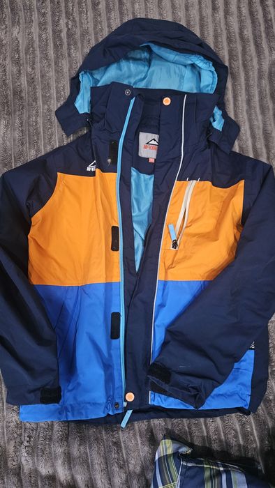 Віддам за символічну ціну  речі від 140-152  на хлопчика