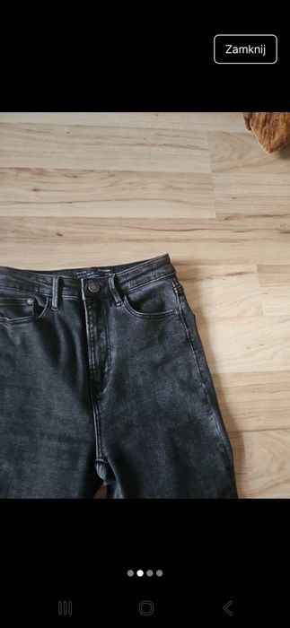 Spodnie jeansowe mom slim Stradivarious XS
