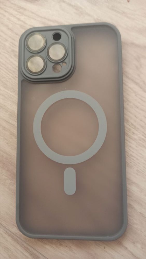 Чохол на Iphone 13 pro max новий