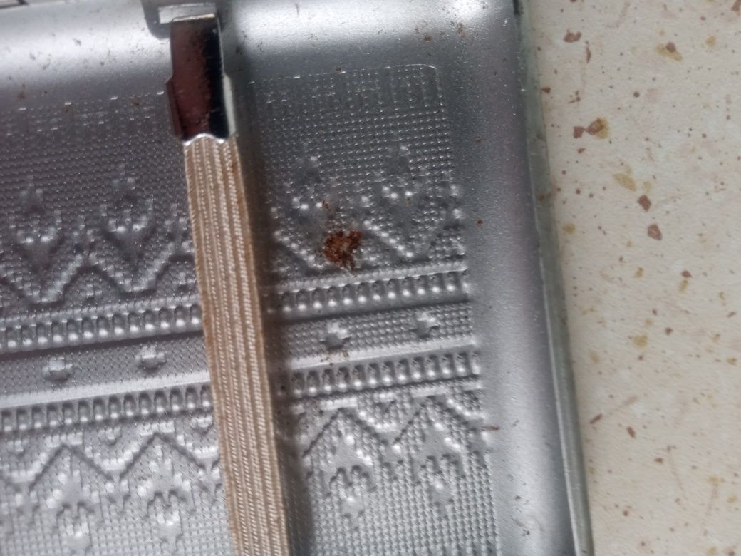 Etui vintage stary typ